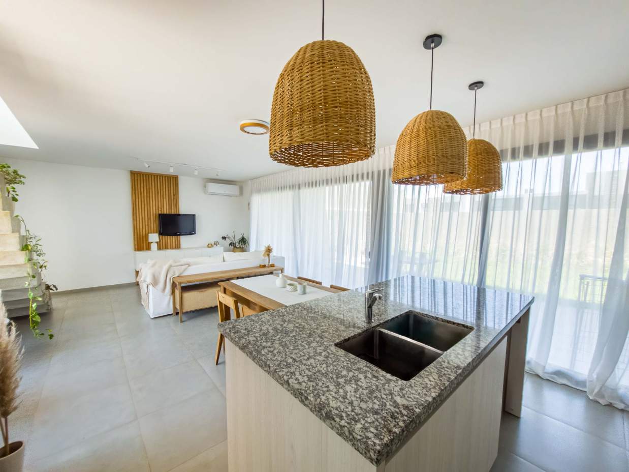 VENTA. DÚPLEX. 2 DORMITORIOS. COCHERA CUBIERTA. GALERÍA CON ASADOR. SEGURIDAD 24 HORAS. SAN IGNACIO 
