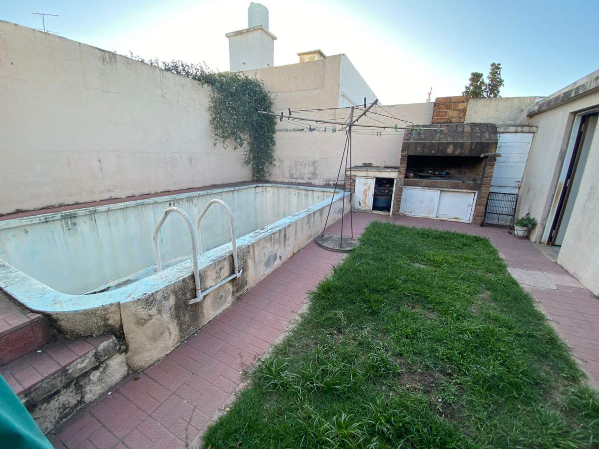 SALVATIERRA VENDE - BARRIO JUNIORS-IMPECABLE CASA-INMEJORABLE UBICACIÓN