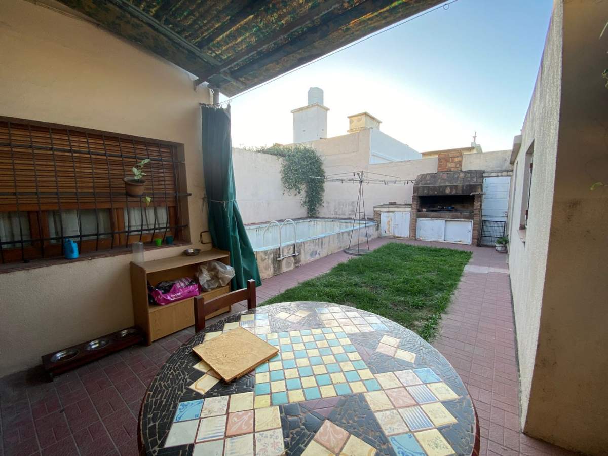 SALVATIERRA VENDE - BARRIO JUNIORS-IMPECABLE CASA-INMEJORABLE UBICACIÓN