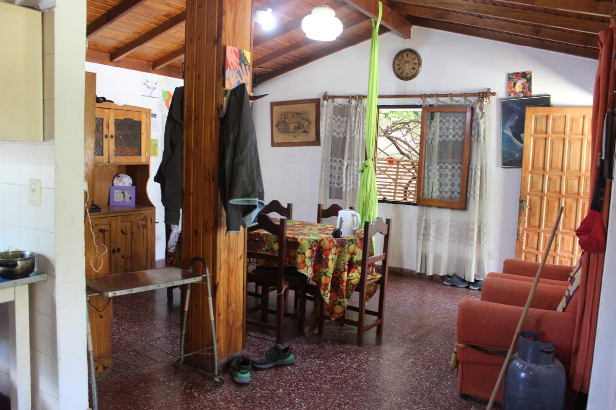 Vivienda de Tres Dormitorios en barrio Villa Luján, Mina Clavero