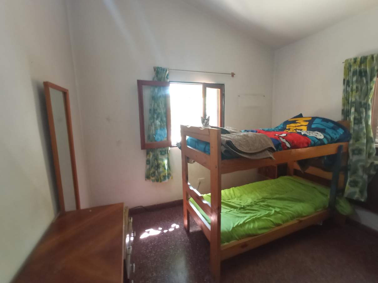 Vivienda de Tres Dormitorios en barrio Villa Luján, Mina Clavero