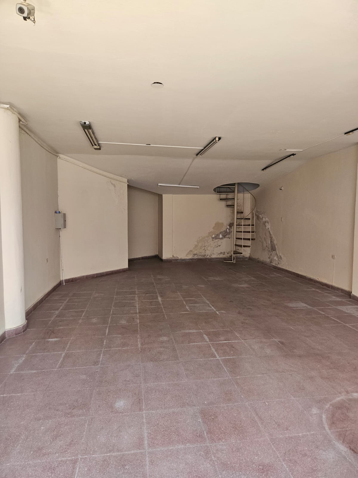 LOCAL COMERCIAL EN B CENTRO