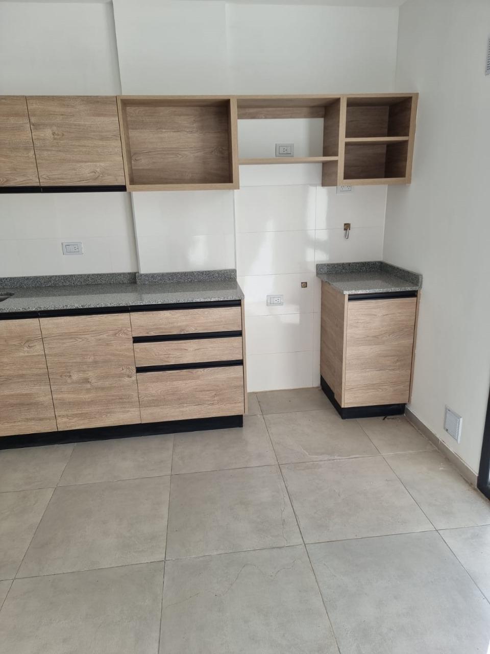 DUPLEX en excelente  ubicación !!