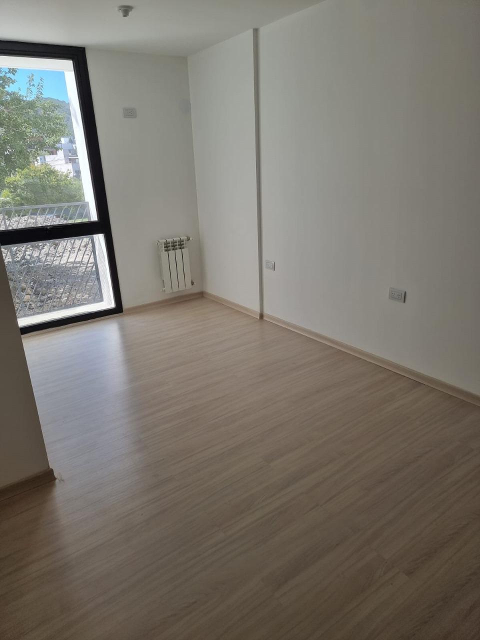 DUPLEX en excelente  ubicación !!