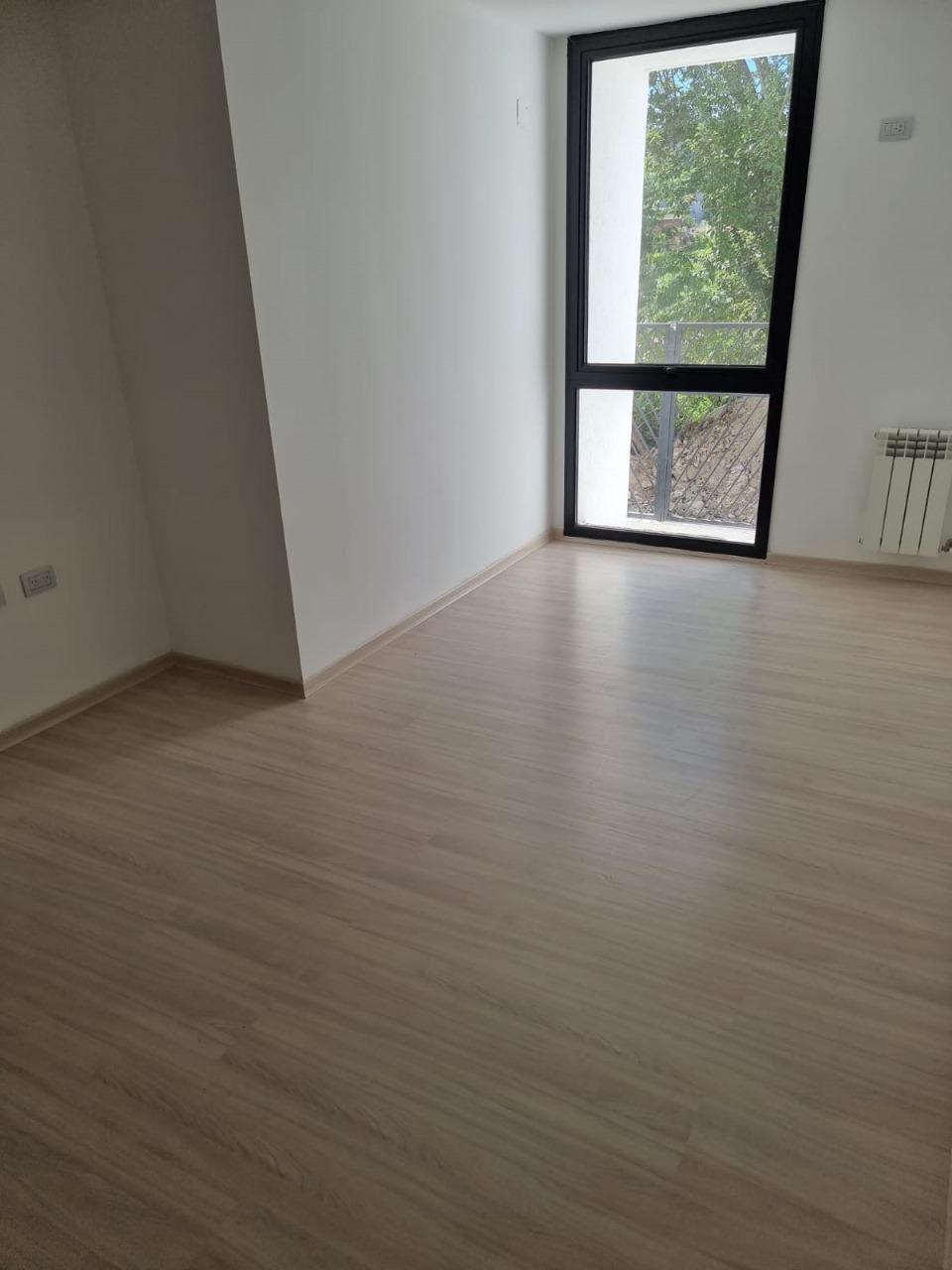 DUPLEX en excelente  ubicación !!