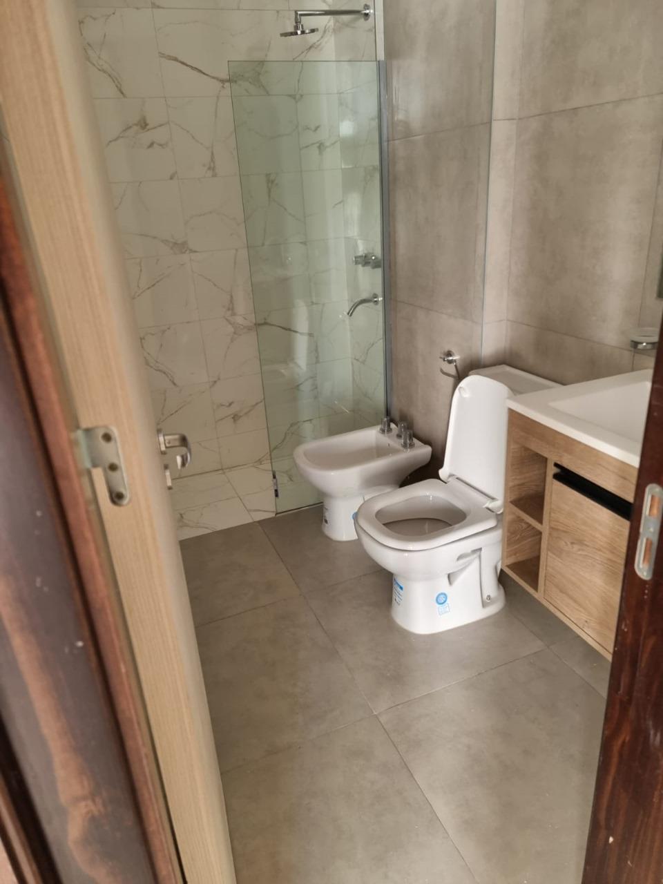 DUPLEX en excelente  ubicación !!