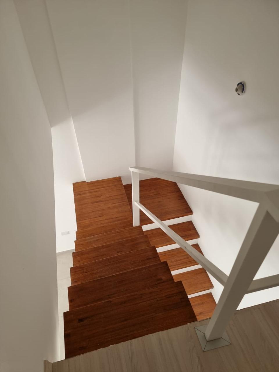 DUPLEX en excelente  ubicación !!