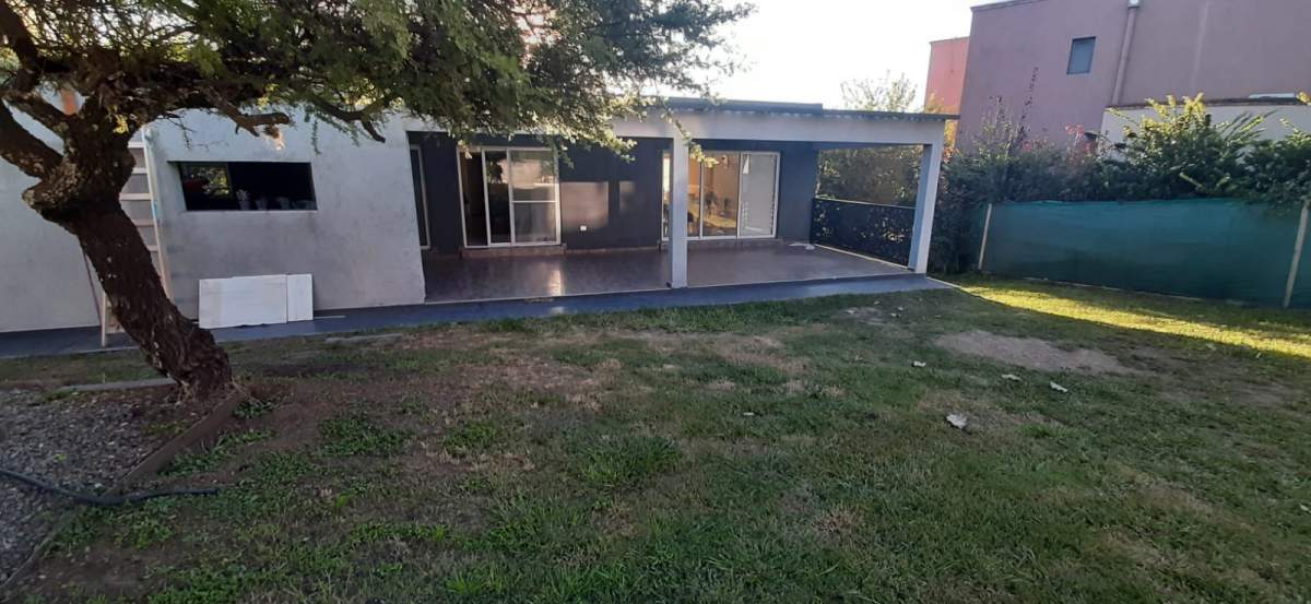 CASA EN VENTA UBICADA EN EL DORADO
