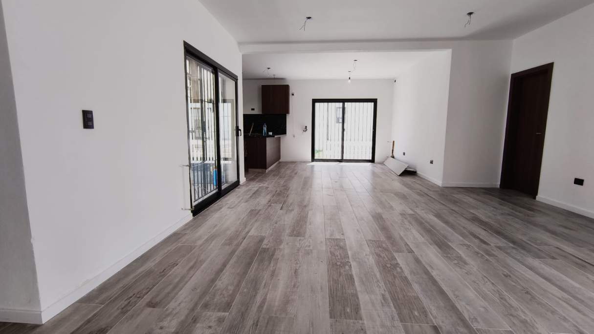 ARGUELLO: MONSEÑOR FERREYRA 6730 AMPLIA CASA DE 3 DOR  C  PILETA