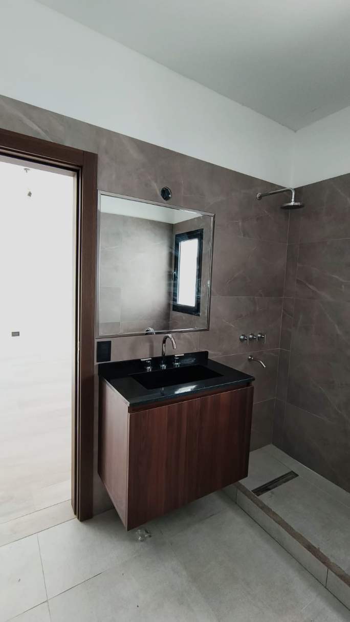 ARGUELLO: MONSEÑOR FERREYRA 6730 AMPLIA CASA DE 3 DOR  C  PILETA