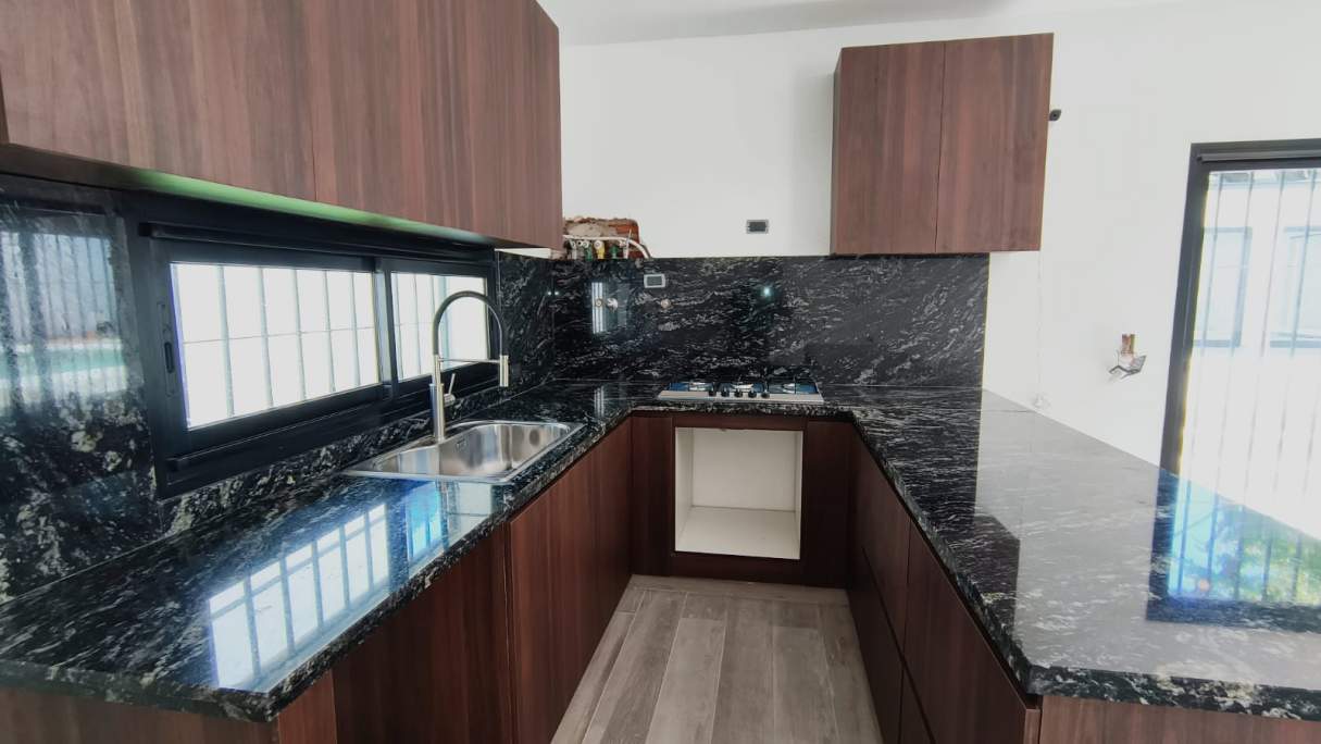 ARGUELLO: MONSEÑOR FERREYRA 6730 AMPLIA CASA DE 3 DOR  C  PILETA