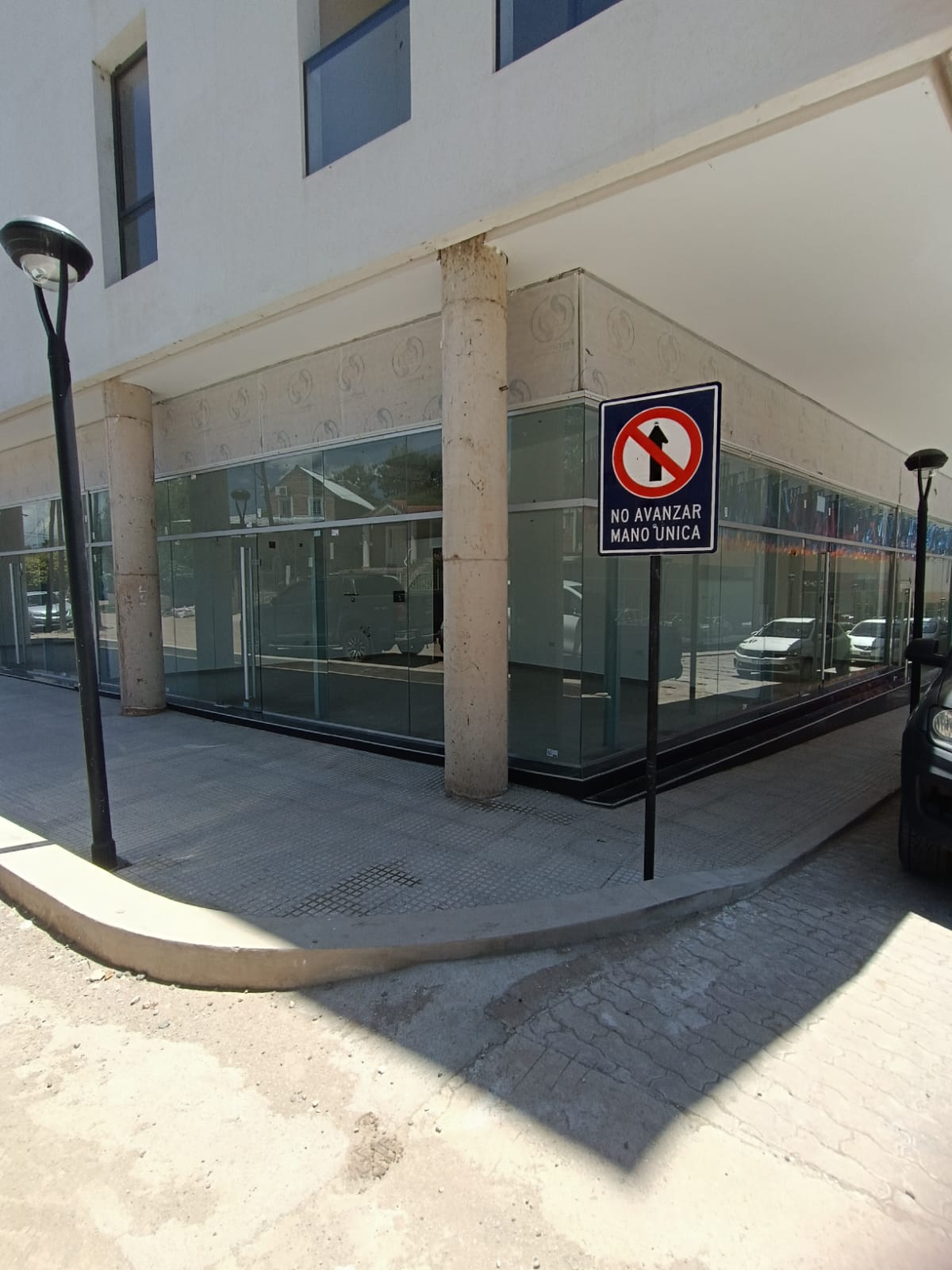 Local comercial en paseo quattro