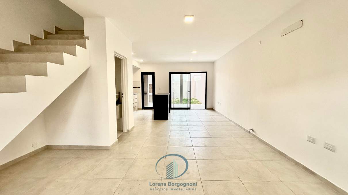 DUPLEX EN VENTA COLINAS DE MANANTIALES 3D3B GALERIA CASADOR