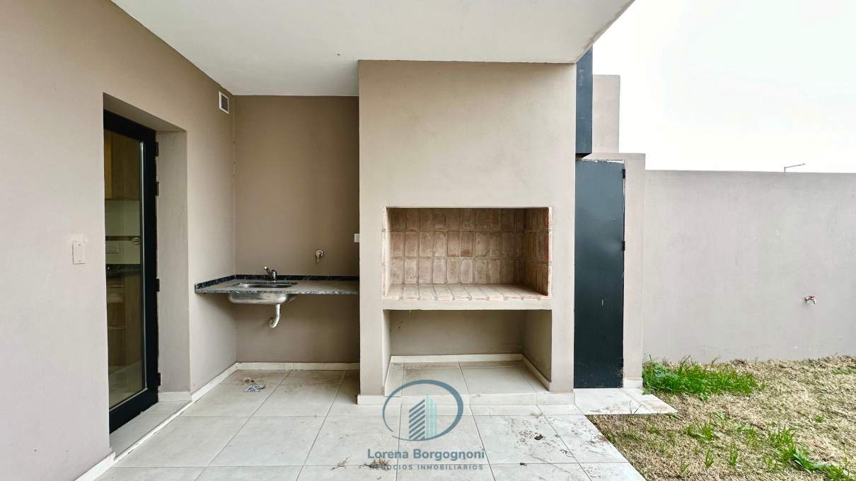 DUPLEX EN VENTA COLINAS DE MANANTIALES 3D3B GALERIA CASADOR