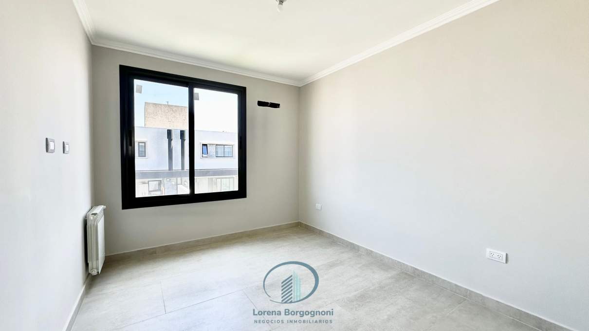 Duplex Premiun en Venta Solares de Manantiales 3 dormitorios y escritorio.