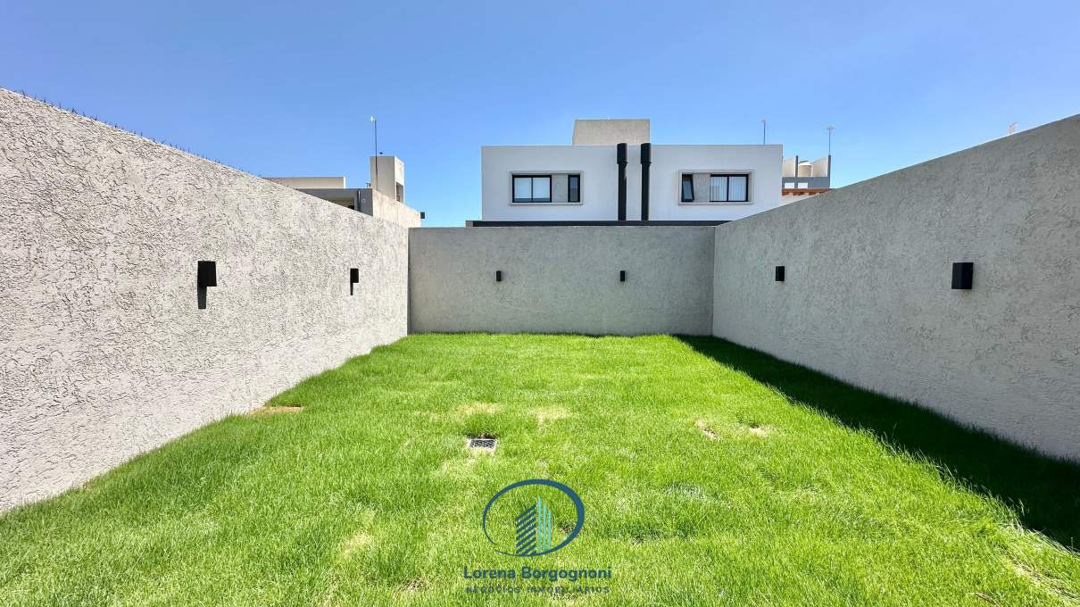 Duplex Premiun en Venta Solares de Manantiales 3 dormitorios y escritorio.