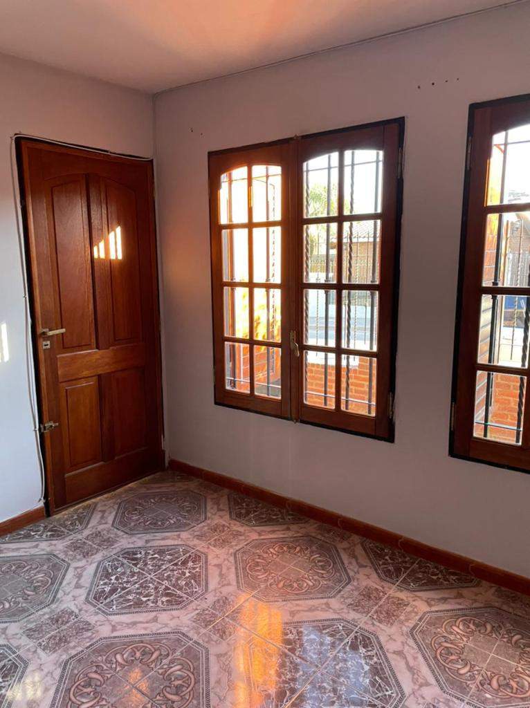 CASA UNQUILLO 3 DORMITORIOS ZONA CENTRO