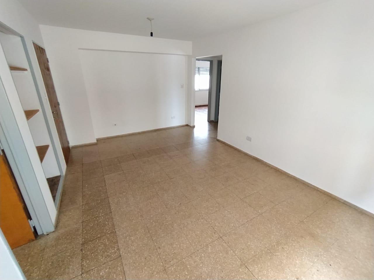 ALQ. DPTO. 2 DORM. CONTRAFRENTE - AV. COLÓN 1437 - CÓRDOBA