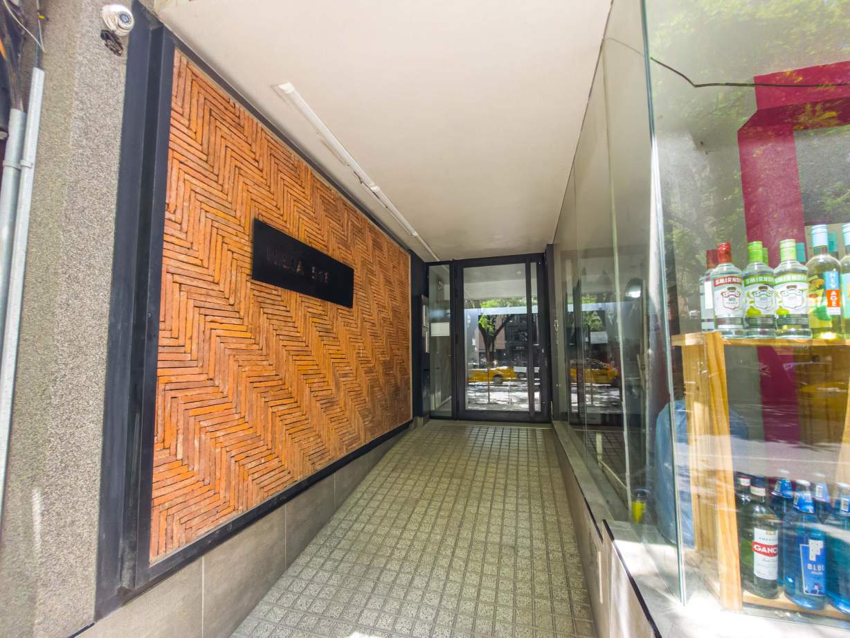 VENTA. DEPARTAMENTO. 2 DORMITORIOS, UNO DE ELLOS EN SUITE CON VESTIDOR. DOS BAÑOS. BALCÓN. NUEVA CÓR