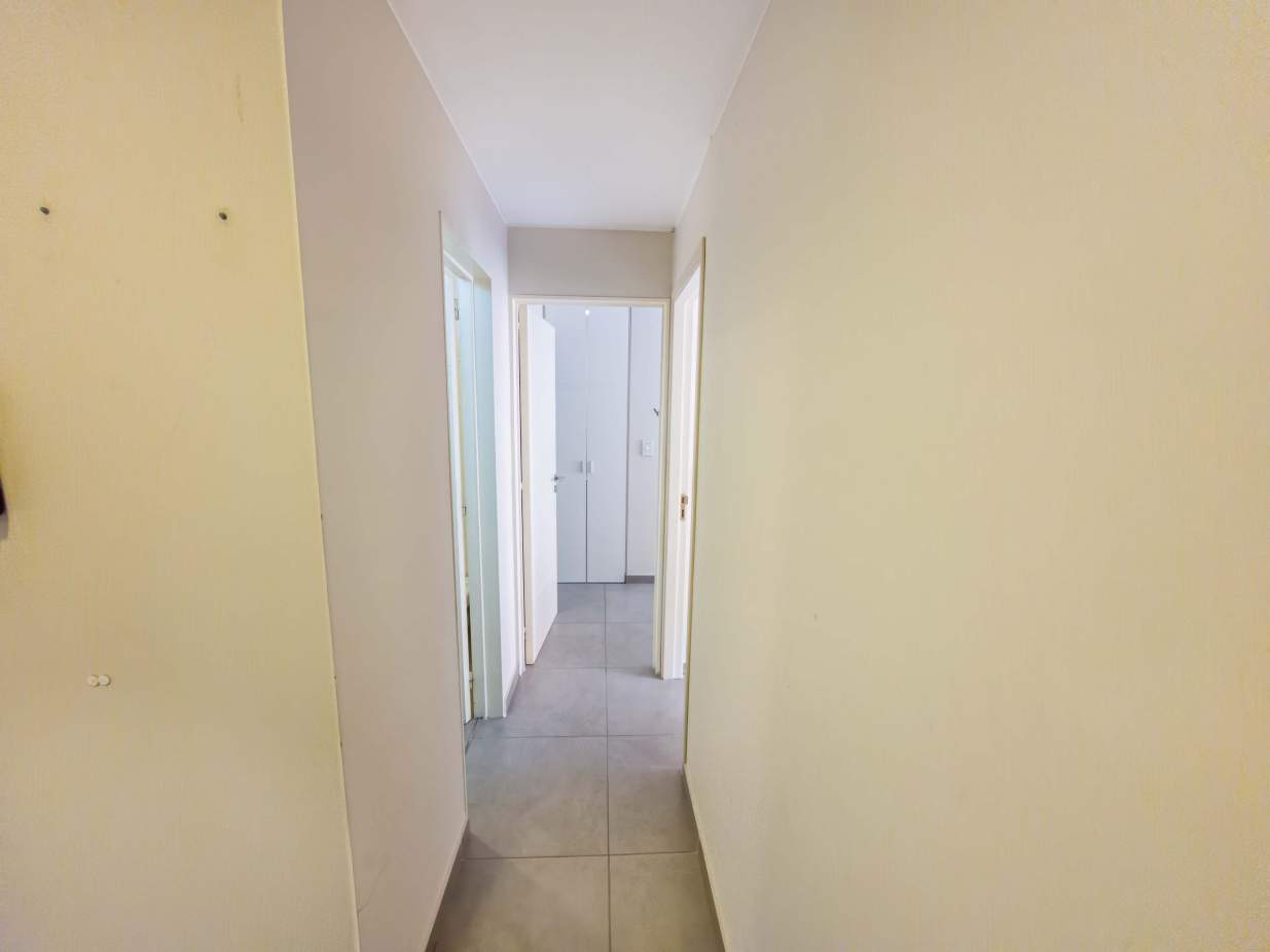 VENTA. DEPARTAMENTO. 2 DORMITORIOS, UNO DE ELLOS EN SUITE CON VESTIDOR. DOS BAÑOS. BALCÓN. NUEVA CÓR
