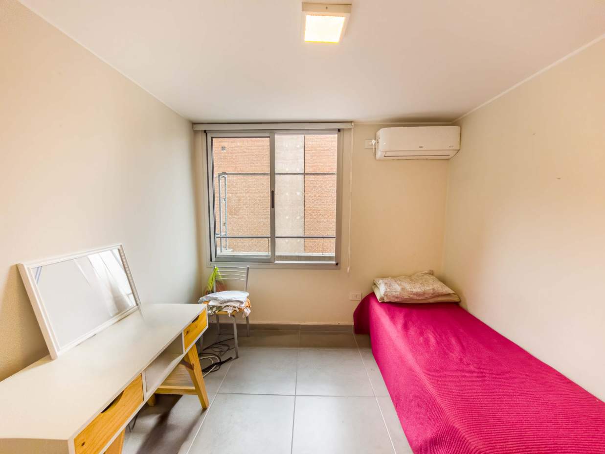 VENTA. DEPARTAMENTO. 2 DORMITORIOS, UNO DE ELLOS EN SUITE CON VESTIDOR. DOS BAÑOS. BALCÓN. NUEVA CÓR