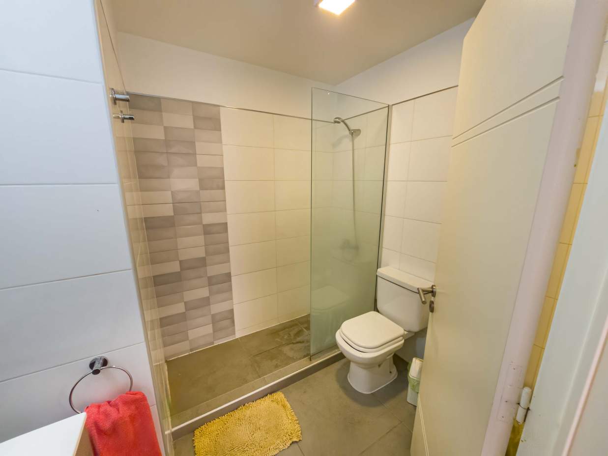 VENTA. DEPARTAMENTO. 2 DORMITORIOS, UNO DE ELLOS EN SUITE CON VESTIDOR. DOS BAÑOS. BALCÓN. NUEVA CÓR