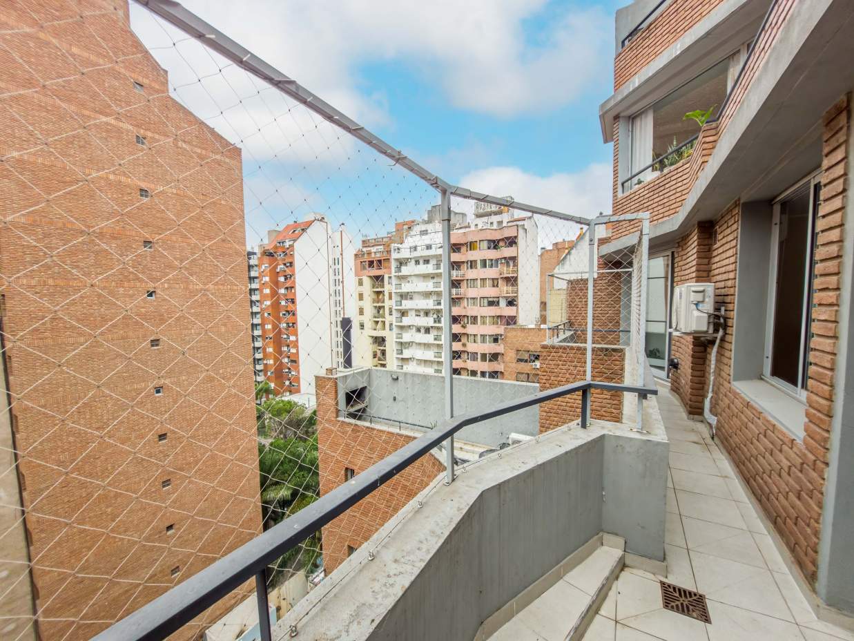 VENTA. DEPARTAMENTO. 2 DORMITORIOS, UNO DE ELLOS EN SUITE CON VESTIDOR. DOS BAÑOS. BALCÓN. NUEVA CÓR