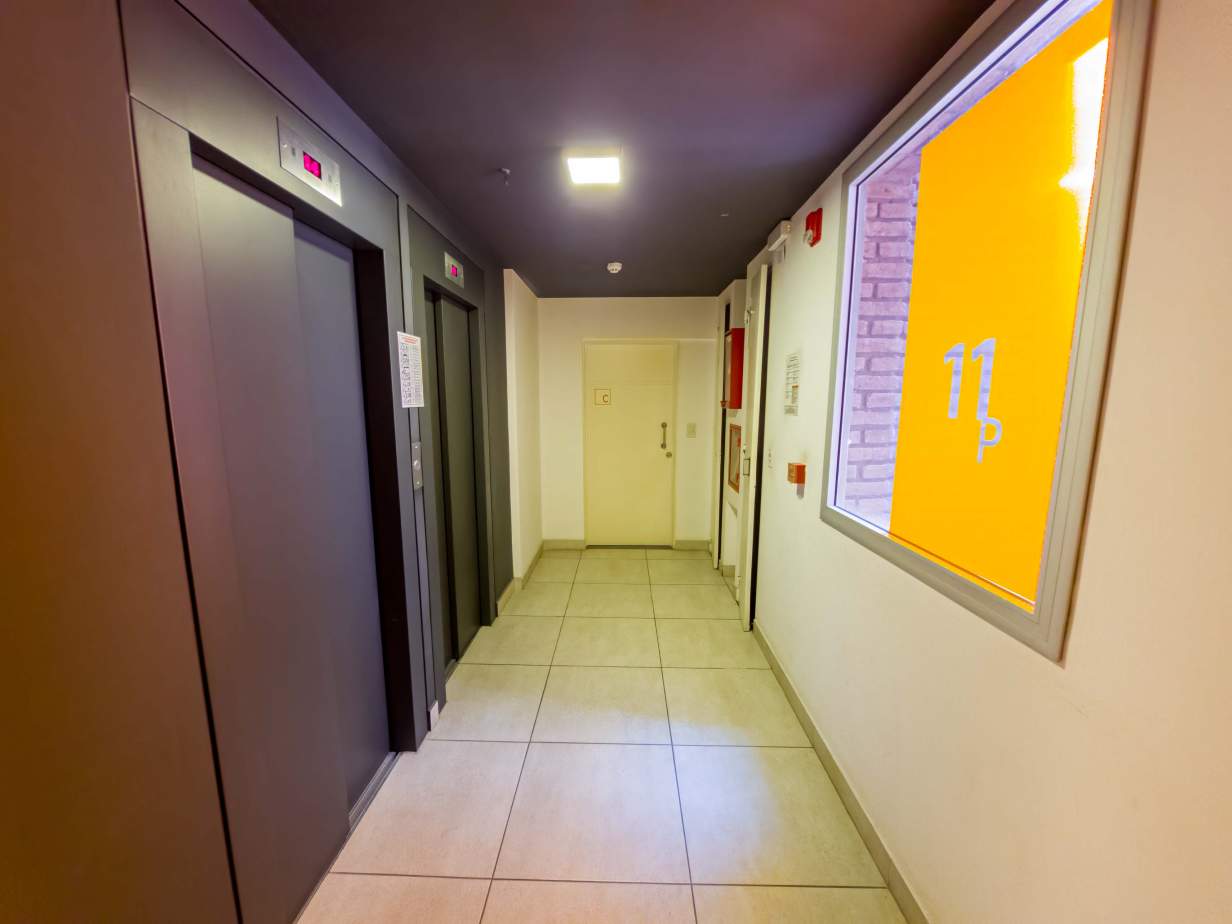 VENTA. DEPARTAMENTO. 2 DORMITORIOS, UNO DE ELLOS EN SUITE CON VESTIDOR. DOS BAÑOS. BALCÓN. NUEVA CÓR