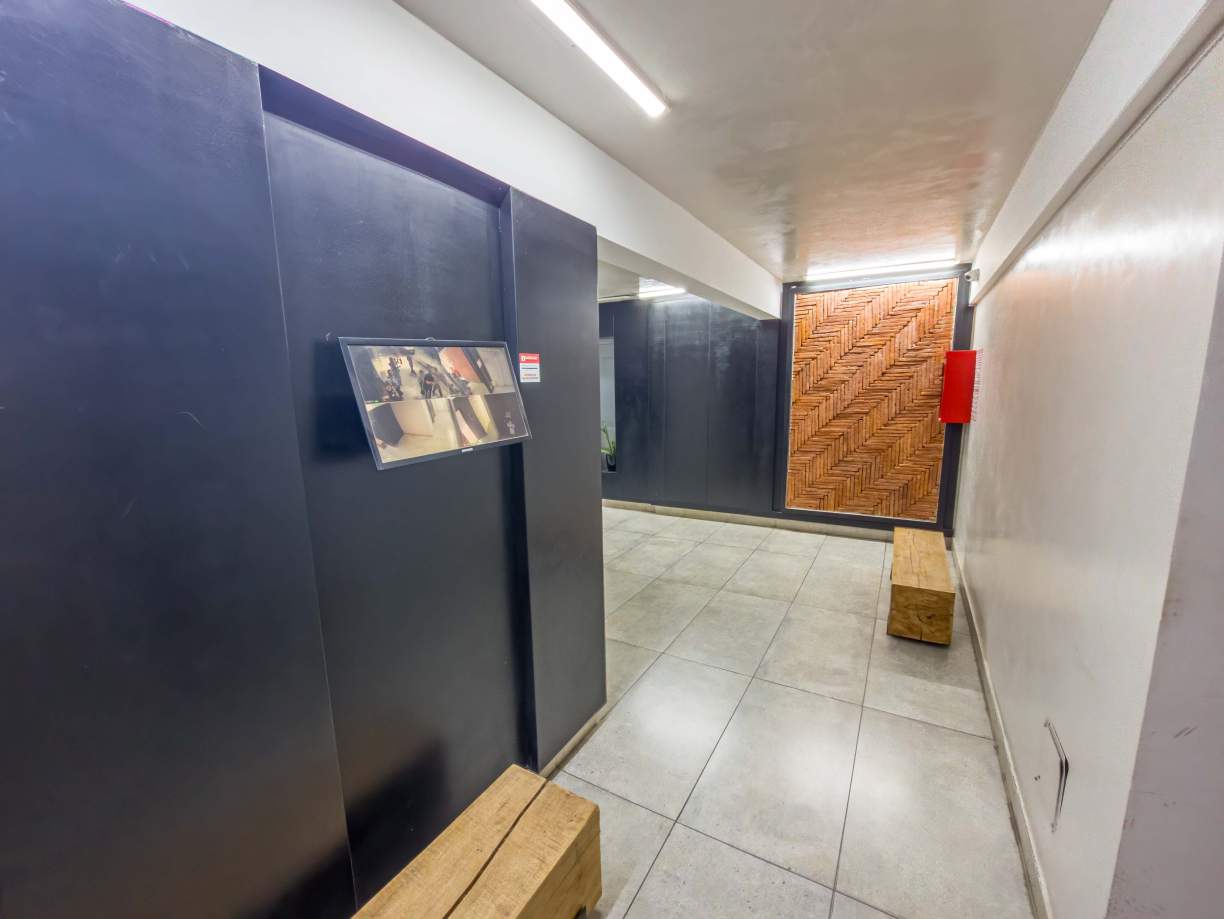 VENTA. DEPARTAMENTO. 2 DORMITORIOS, UNO DE ELLOS EN SUITE CON VESTIDOR. DOS BAÑOS. BALCÓN. NUEVA CÓR
