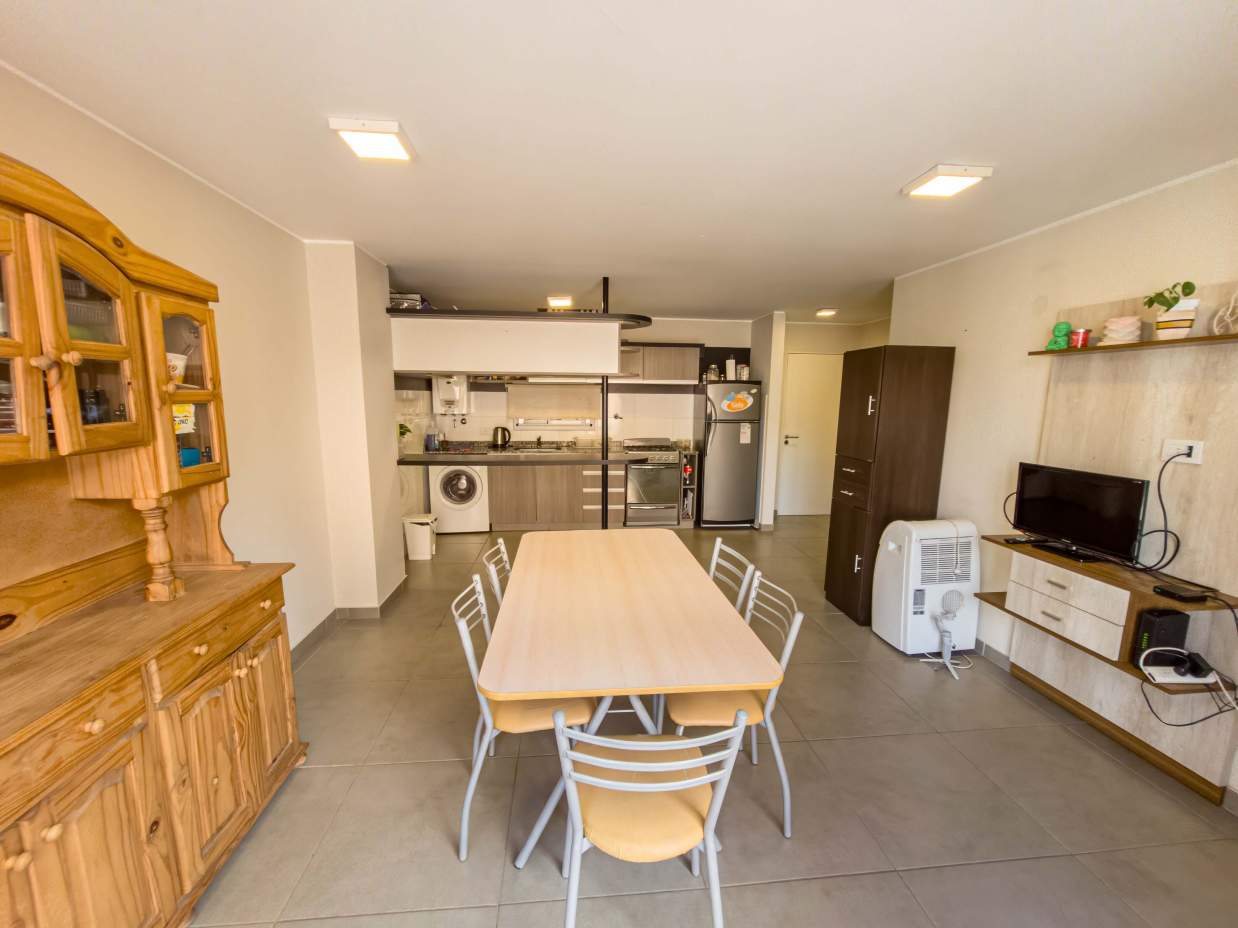 VENTA. DEPARTAMENTO. 2 DORMITORIOS, UNO DE ELLOS EN SUITE CON VESTIDOR. DOS BAÑOS. BALCÓN. NUEVA CÓR