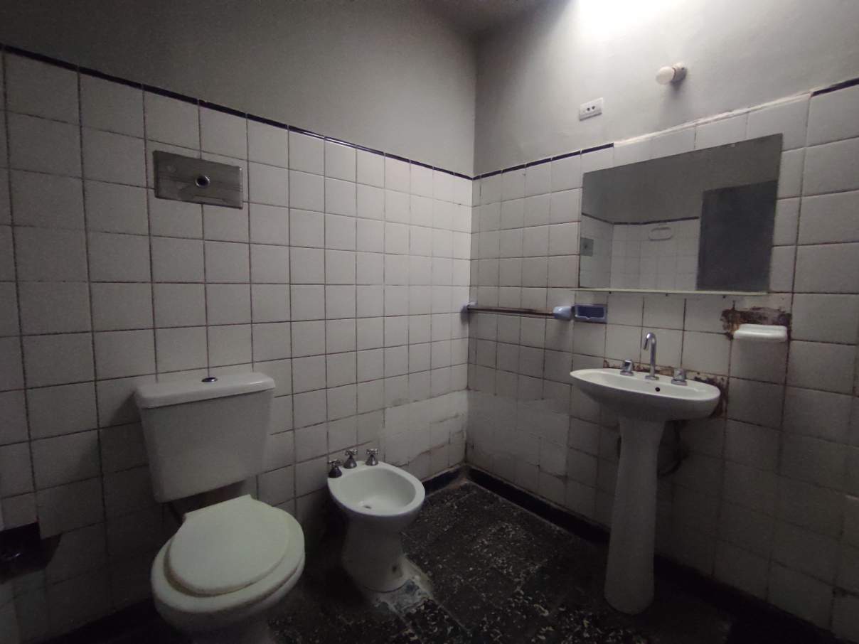 Venta casa de 2 dorm con dpto de 2 dorm en B San Vicente