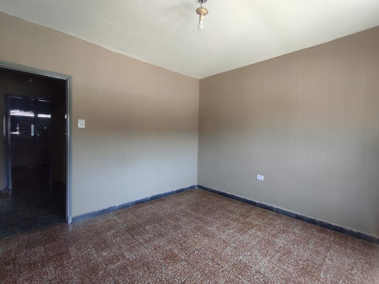 Venta casa de 2 dorm con dpto de 2 dorm en B San Vicente