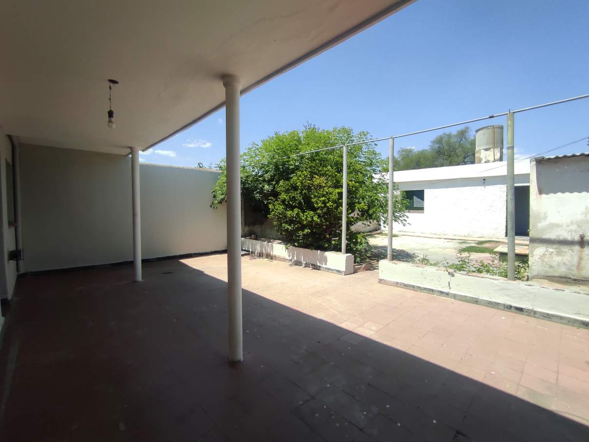 Venta casa de 2 dorm con dpto de 2 dorm en B San Vicente