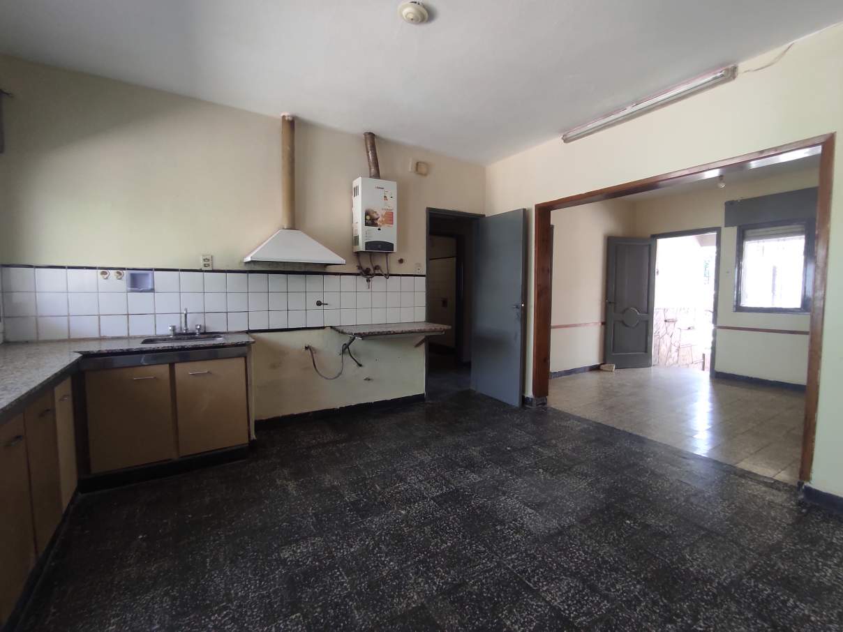 Venta casa de 2 dorm con dpto de 2 dorm en B San Vicente