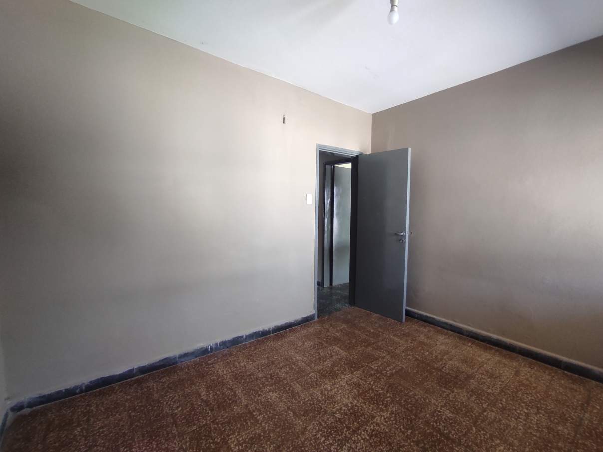 Venta casa de 2 dorm con dpto de 2 dorm en B San Vicente