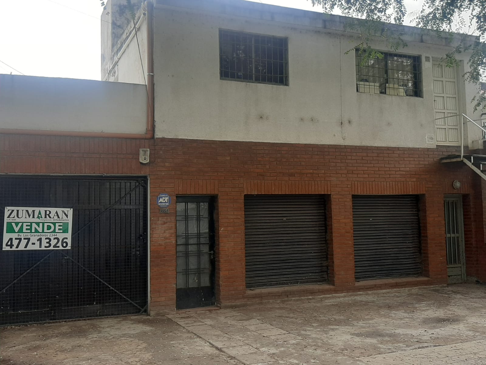 VENTA LOCAL CON DEPTO EN LOMAS DE SAN MARTIN