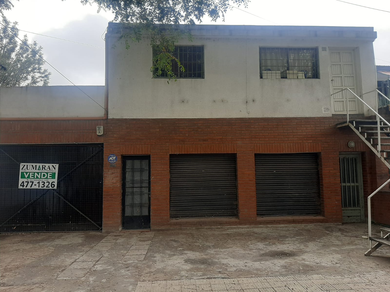 VENTA LOCAL CON DEPTO EN LOMAS DE SAN MARTIN