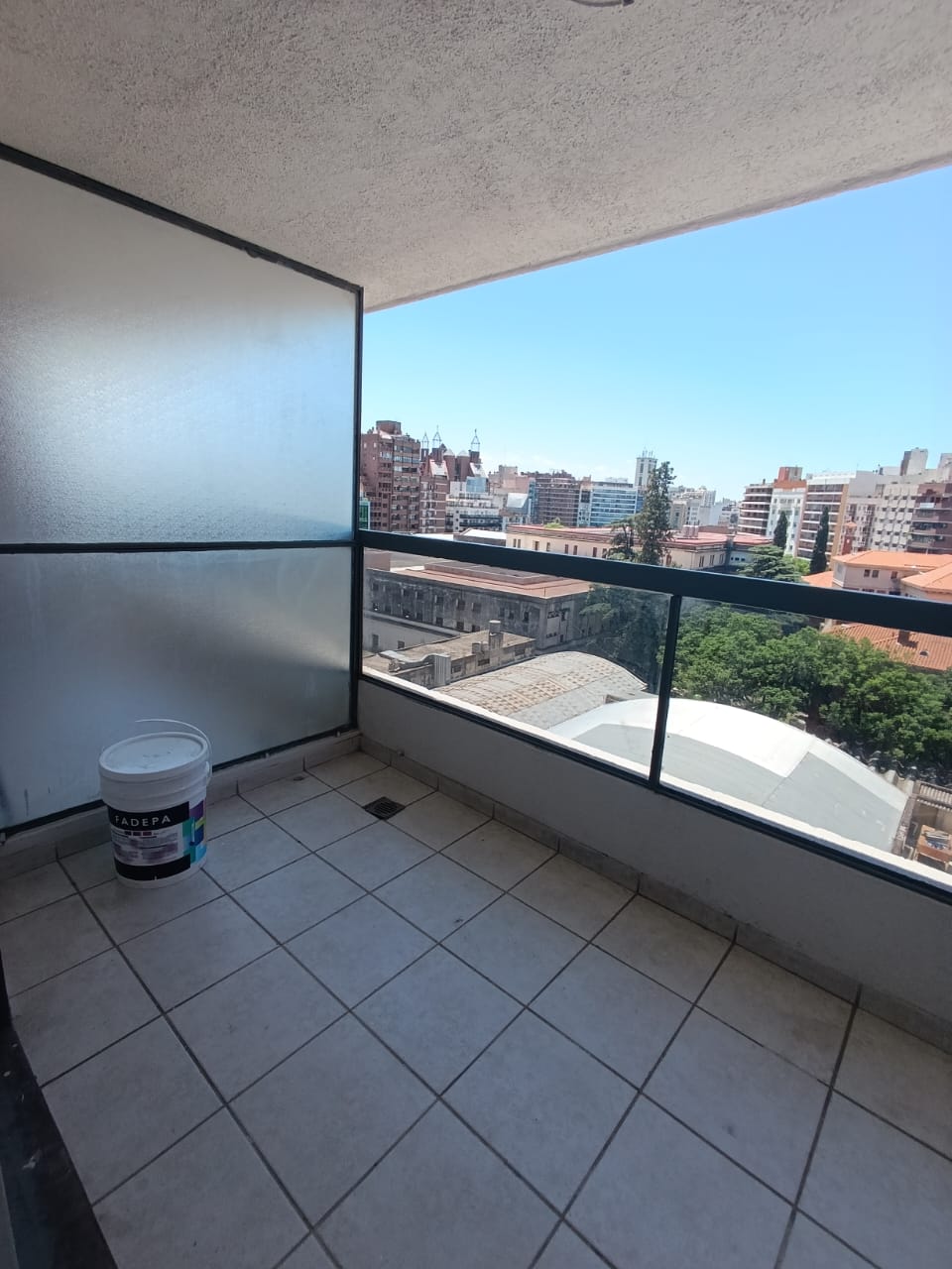 DEPARTAMENTO CON BALCÓN DE 1 DORMITORIO, ZONA NUEVA CORDOBA