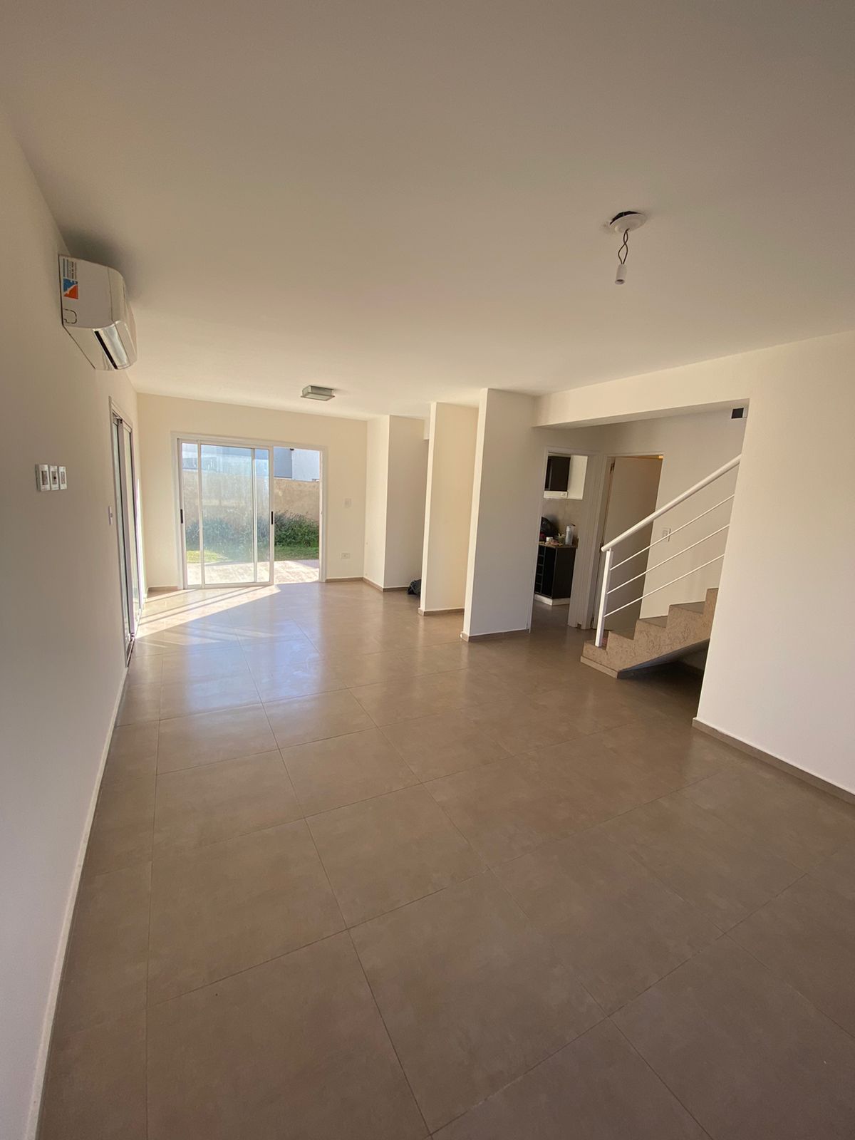 DUPLEX EN ALTOS DE MANANTIALES EN VENTA
