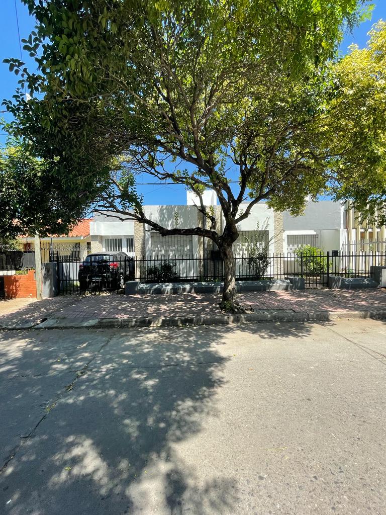 BAJO PALERMO VENTA EXCELENTE OPORTUNIDAD EN UNA PLANTA.