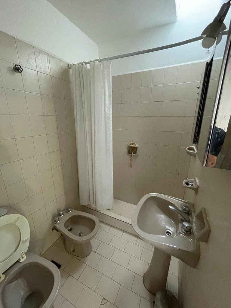 BAJO PALERMO VENTA EXCELENTE OPORTUNIDAD EN UNA PLANTA.