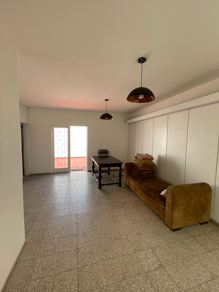 BAJO PALERMO VENTA EXCELENTE OPORTUNIDAD EN UNA PLANTA.
