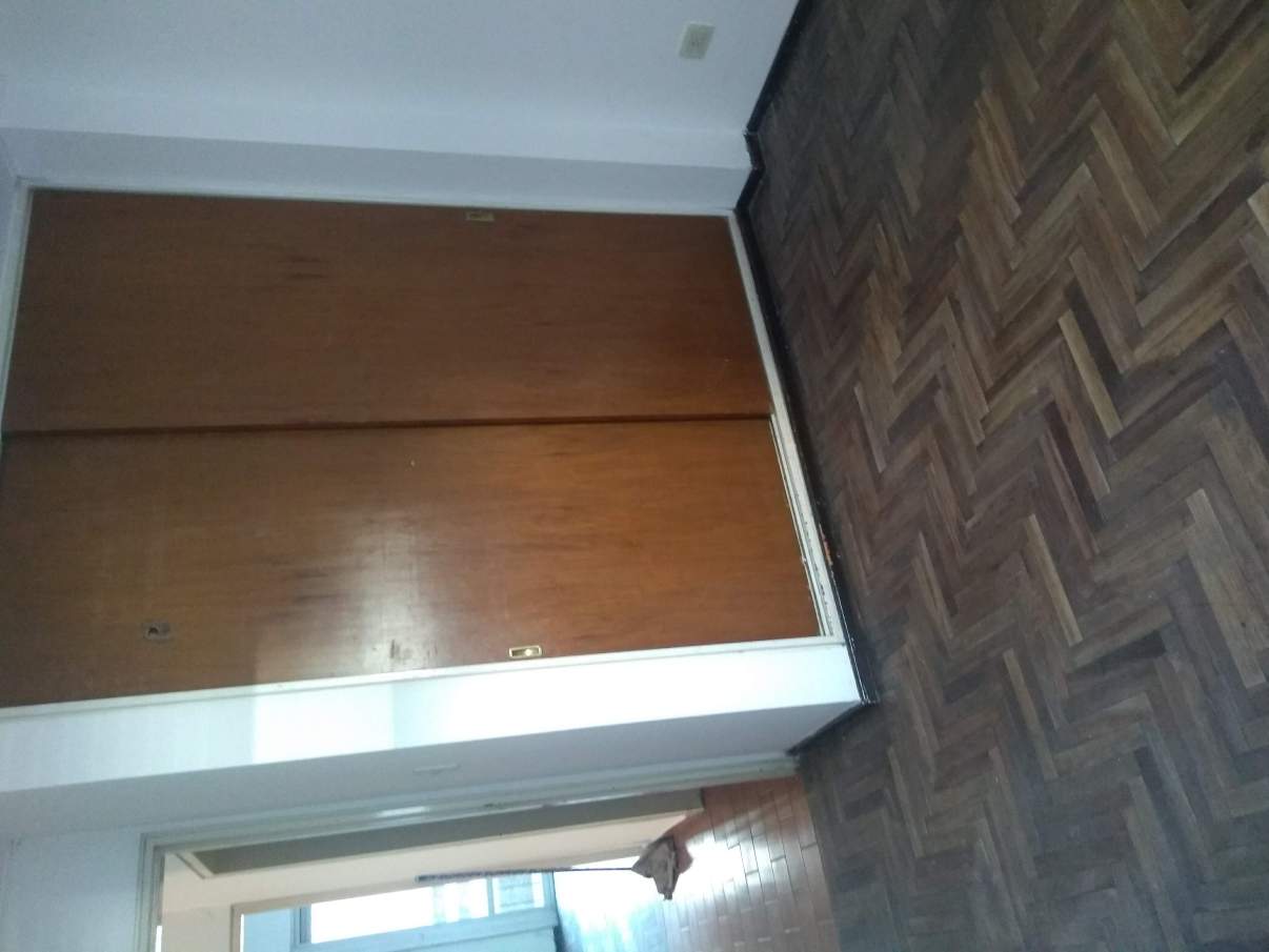 Amplio departamento de tres dormitorios en venta , zona bancaria, Centro