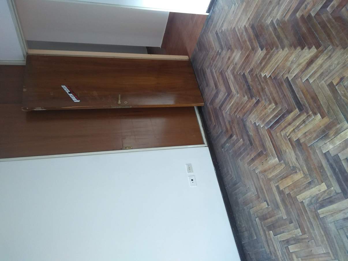 Amplio departamento de tres dormitorios en venta , zona bancaria, Centro