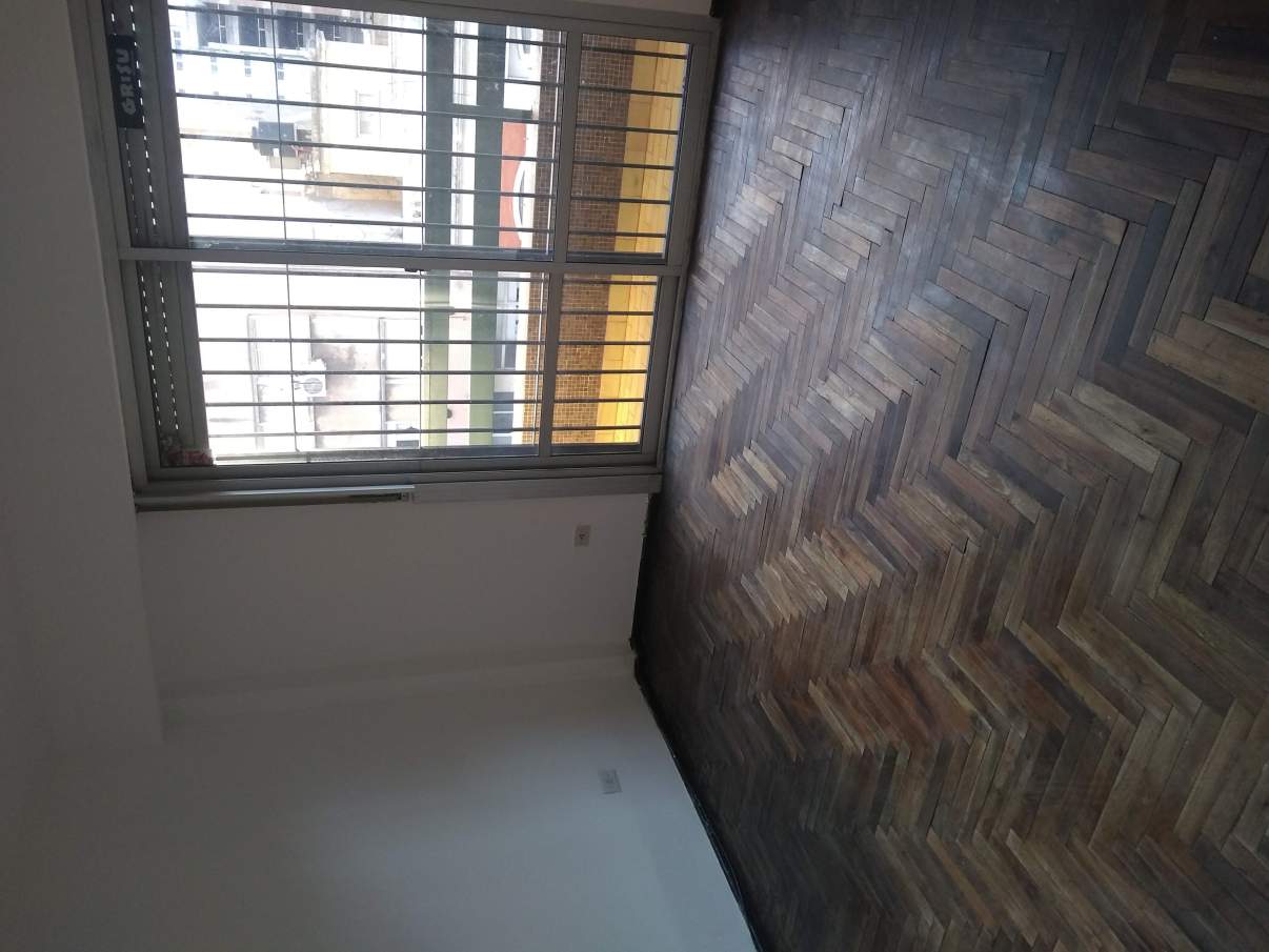 Amplio departamento de tres dormitorios en venta , zona bancaria, Centro
