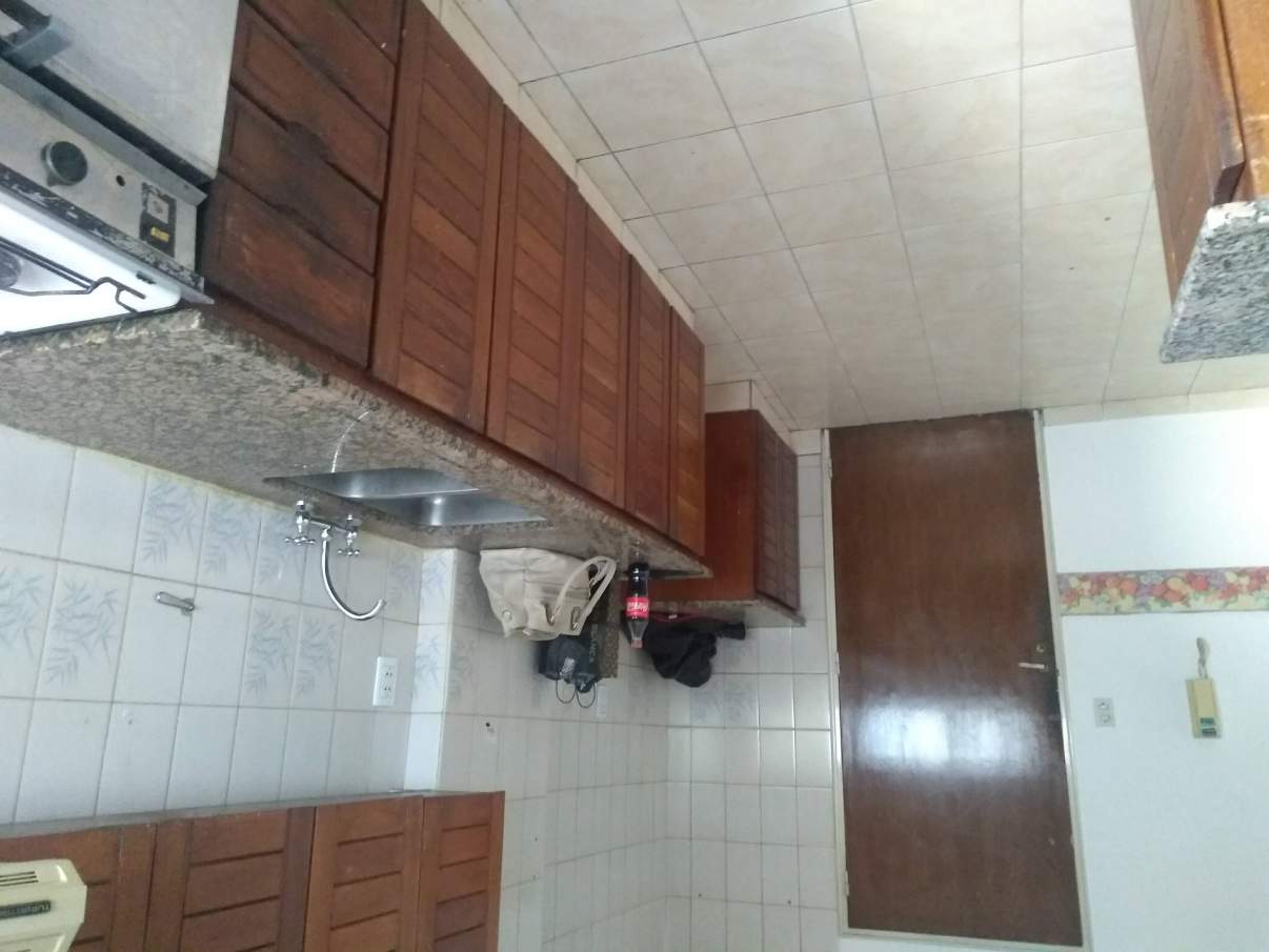 Amplio departamento de tres dormitorios en venta , zona bancaria, Centro