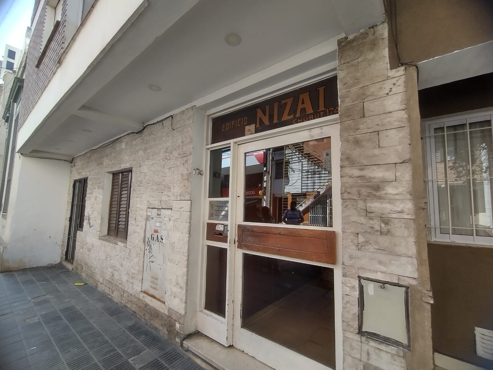 VENTA MONOAMBIENTE DIVIDIDO EN BARRIO ALBERDI