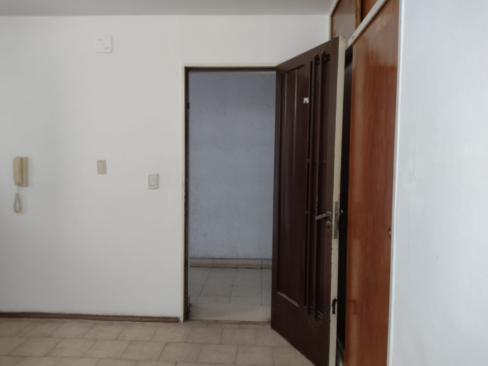 VENTA MONOAMBIENTE DIVIDIDO EN BARRIO ALBERDI