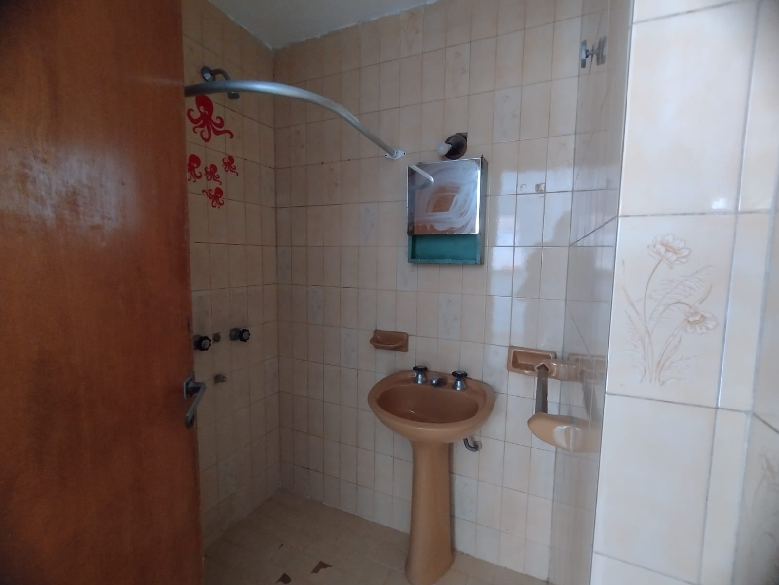 VENTA MONOAMBIENTE DIVIDIDO EN BARRIO ALBERDI
