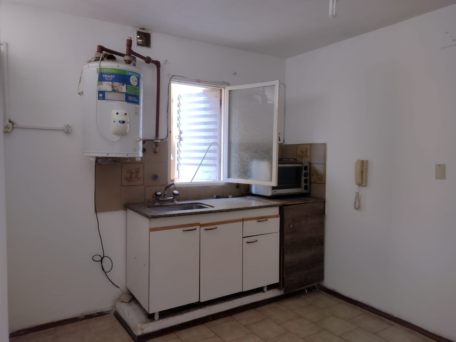 VENTA MONOAMBIENTE DIVIDIDO EN BARRIO ALBERDI